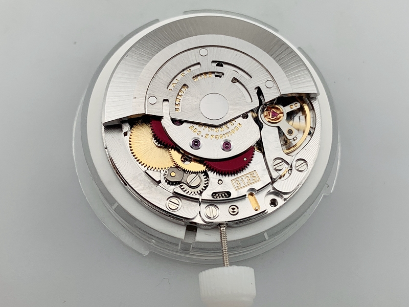 Miyota 8215 vs. VR3135: Comparing Two Replica Watch Movements