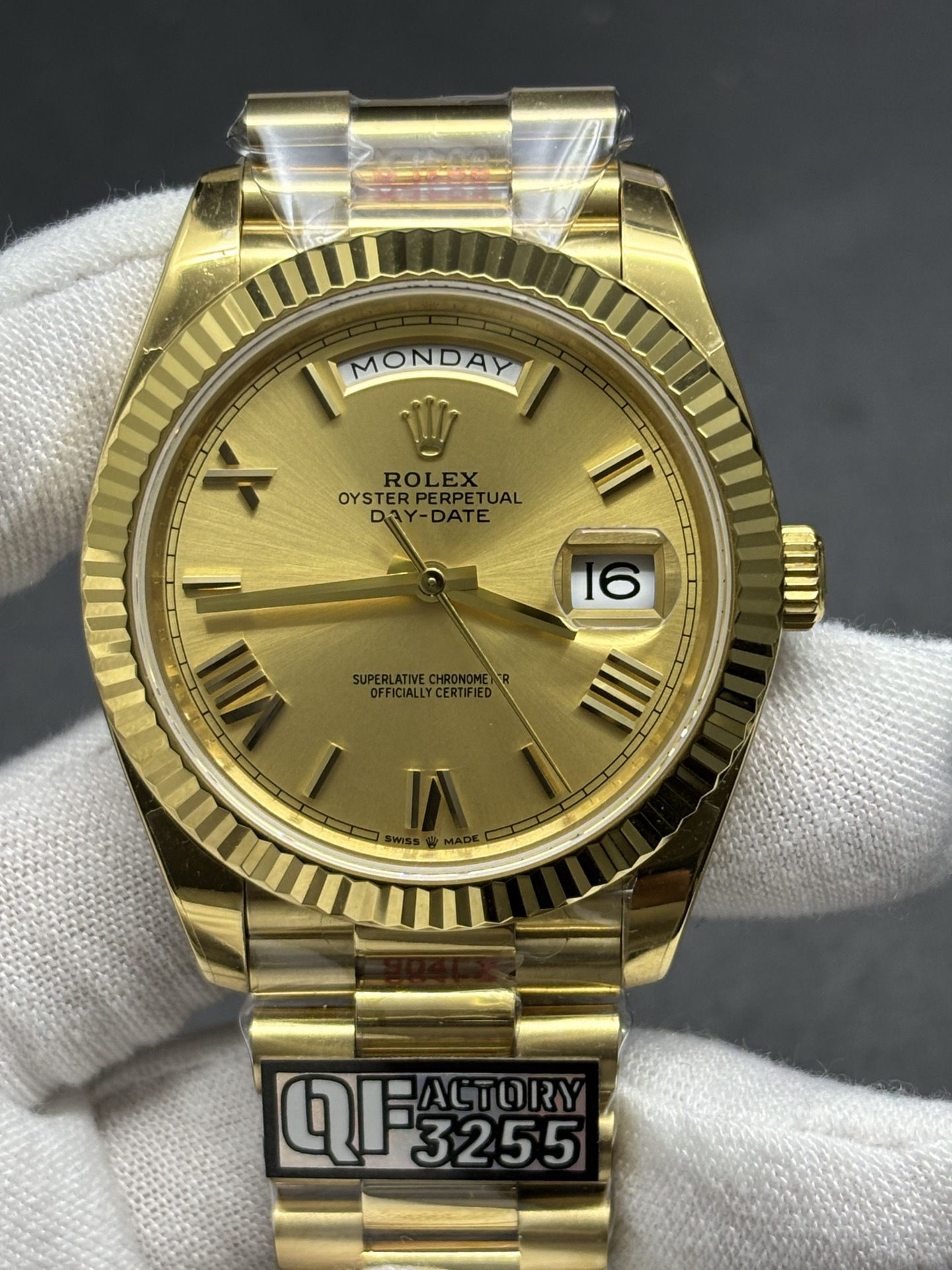 DayDate 40mm President Watch 18k Yellow Gold Roman Numeral Dial