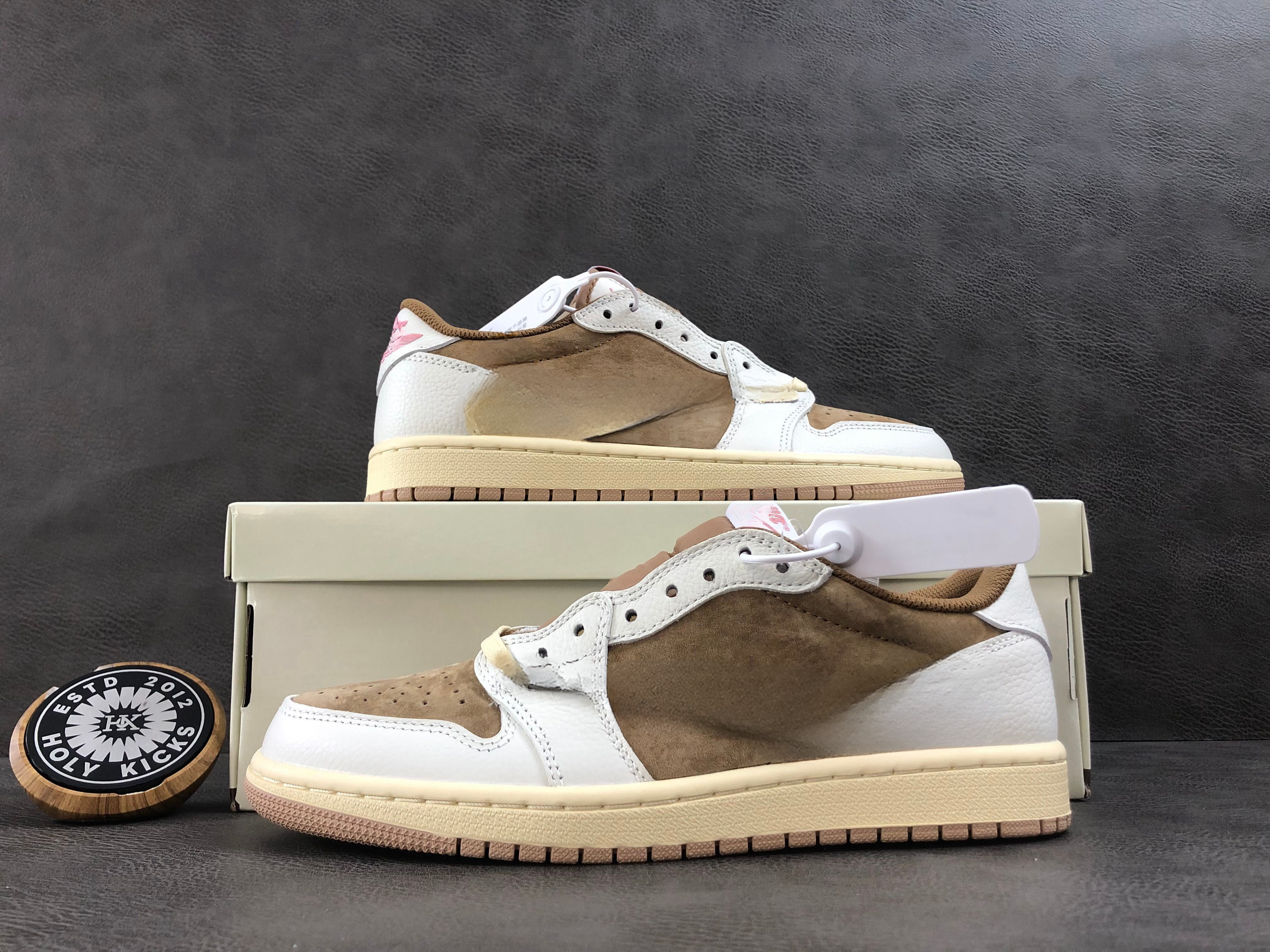 Mocha Reverse-Swoosh Low – White/Brown