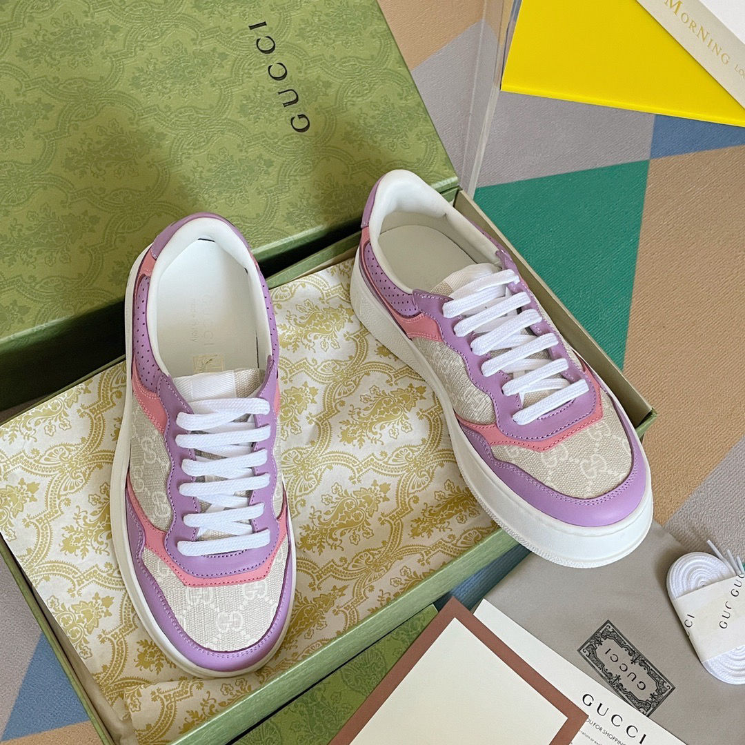 Women's GG Supreme Canvas Pink / Purple Low Top Sneakers
